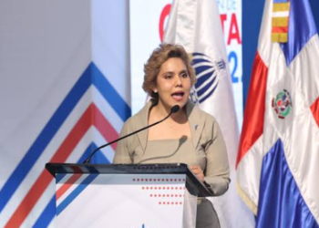 María Elena Vásquez Taveras, presidenta de ProCompetencia, durante la Semana de la Competencia 2025.