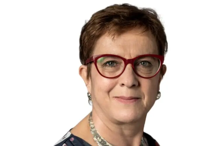 María Isabel Salvador