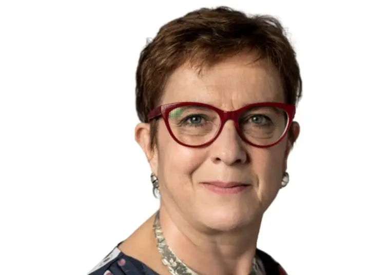 María Isabel Salvador