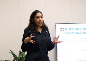 María Jiménez afirma que energía generada beneficia aproximadamente a 300,000 hogares.