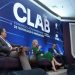 Maria Walska y Alan Muñoz durante el foro del XXII CLAB 2022.