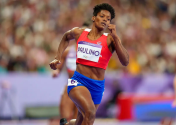 Con este triunfo, la atleta oriunda de Nizao, provincia Peravia, rompió con la racha de 12 años sin que República Dominicana alcanzara una medalla dorada en unas olimpiadas.