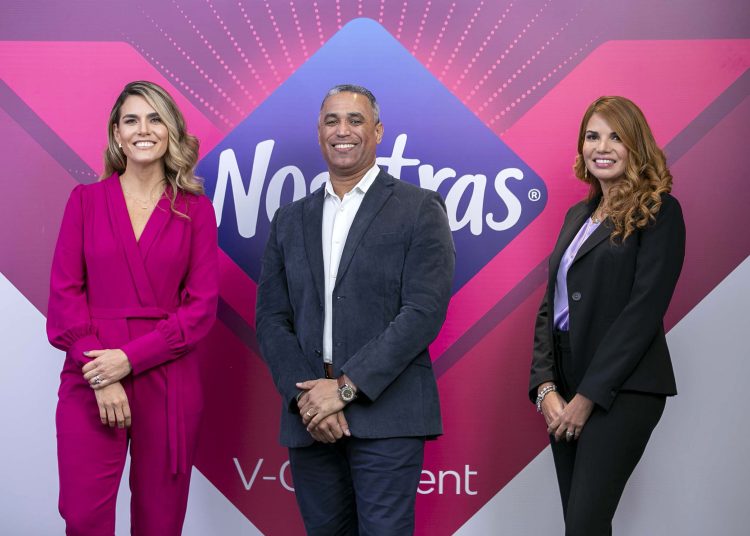 María Nyce Puyo, Jesús Rodríguez y Emilia Roa.