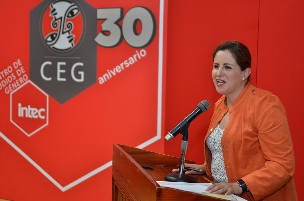 martha tagle durante su exposición