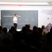 Marasca explicó que la IA permite automatizar tareas repetitivas, detectar patrones y emitir alertas tempranas sobre posibles anomalías.