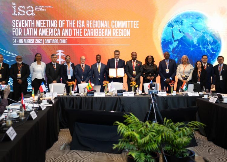 Max Puig también sostuvo reuniones de trabajo con el ministro de Energía de Chile, Diego Pardow Lorenzo, y con otros líderes del sector y de la sostenibilidad de la región.