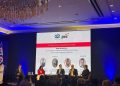 Deschamps responde pregunta de elDinero sobre impacto de la digitalización en la rentabilidad del sector.
