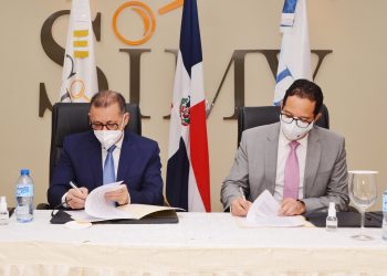 El superintendente del Mercado de Valores, Gabriel Castro González, y el director ejecutivo de la Dirección General de Alianzas Público Privadas, Sigmund Freund.