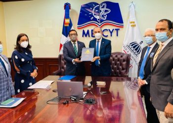 Mescyt y Universidad de Oxford suscriben acuerdos para estudios de maestría y doctorados