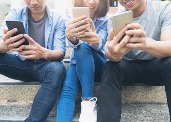 Ahora COS y Meta han abierto una convocatoria de propuestas, que invita a los investigadores académicos a persentar propuestas que analicen las relaciones entre el uso de las redes sociales y varios aspectos de la salud social y emocional entre los jóvenes.