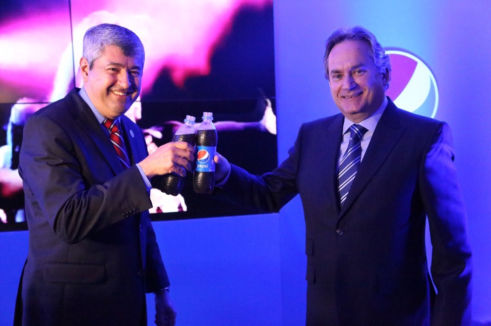 Miguel Barcenas y Franklin León durante la presentaación de la nueva etiqueta./elDinero