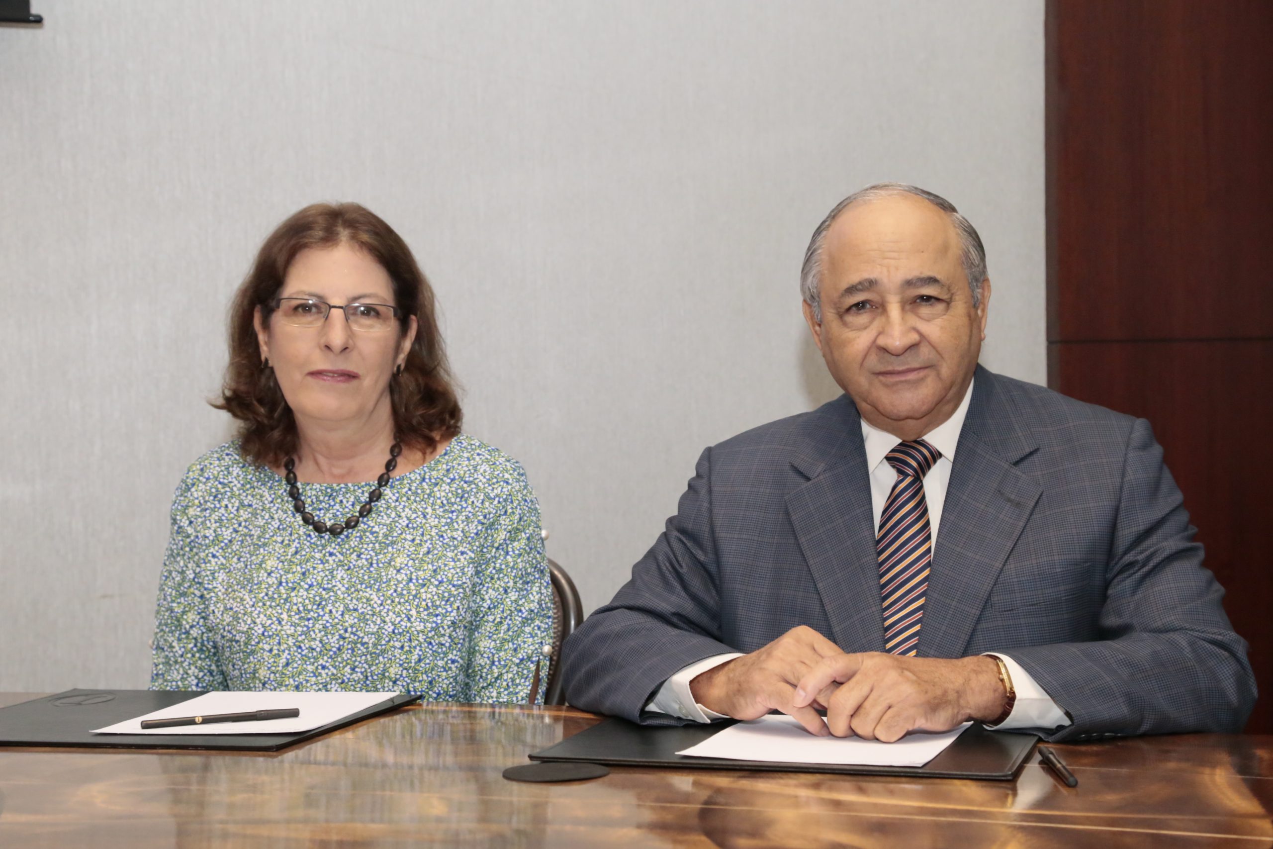 miladys a. poyó y rafael acevedo (2)