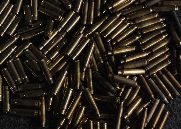 Milicia armas | Mykola Makhlai, Unsplash