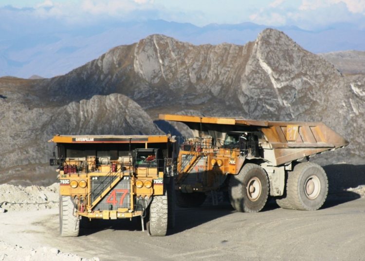 La extracción de hierro registró un incremento del 7.3% y la de estaño se incrementó un 147.2%.