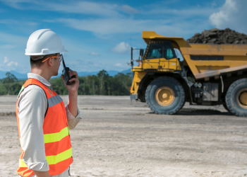 Las empresas mineras crecieron un 16.4%, al pasar de 85 en 2010 a 99 al cierre del 2021. | Canva.