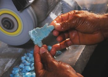 Minería artesanal, larimar