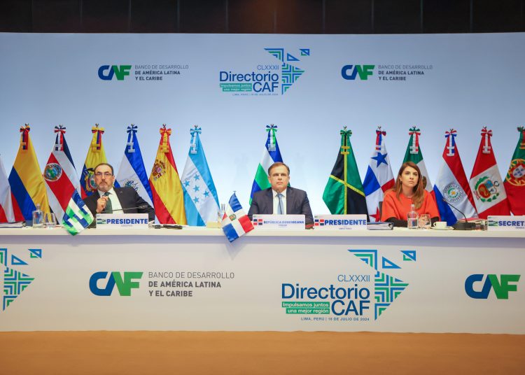 En marzo pasado, el ministro Vicente asumió, en representación del Estado dominicano, la presidencia del directorio de CAF.