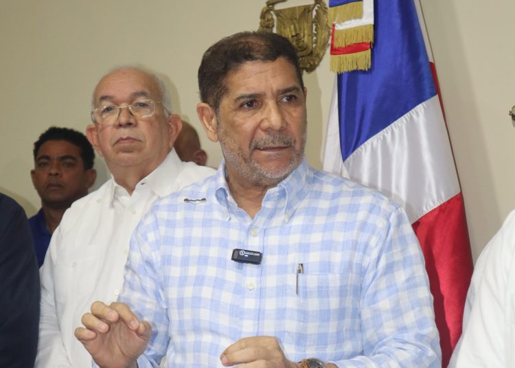 Ministro de Agricultura, Limber Cruz. Fuente externa.