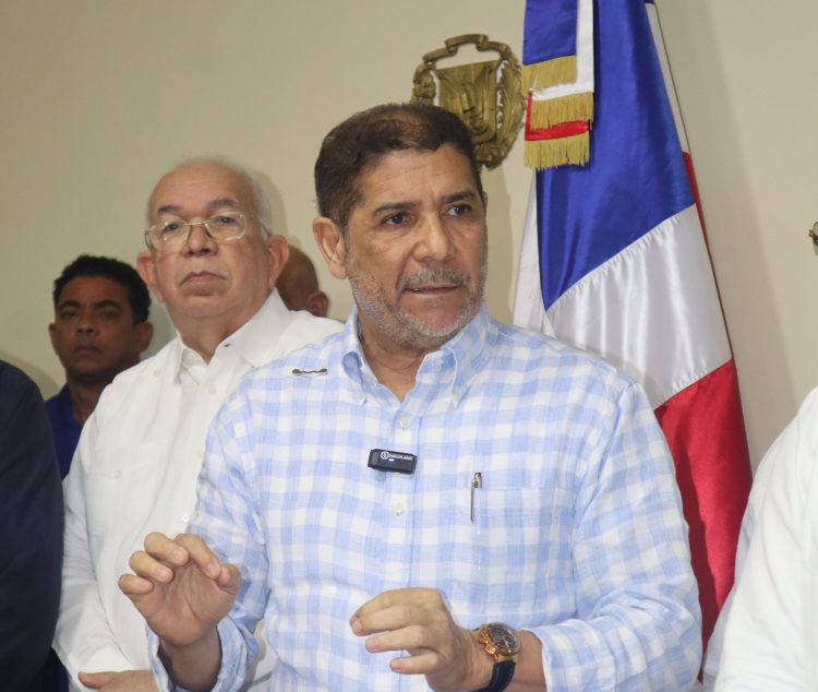 Ministro de Agricultura, Limber Cruz. Fuente externa.