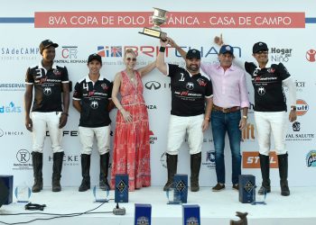 Modesto Constanza, Alejandro Muzzio, Erika Villain, Miguel Mendoza, Juan Tomás Díaz y Bijai Singh.