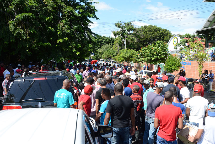 movilizacion de chioferes frente al tribunal superior administrativo 4