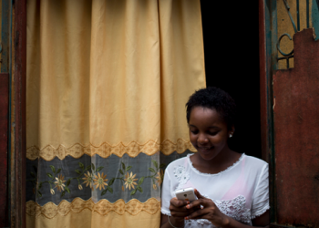Mujeres en el mundo de las TIC, celulares
