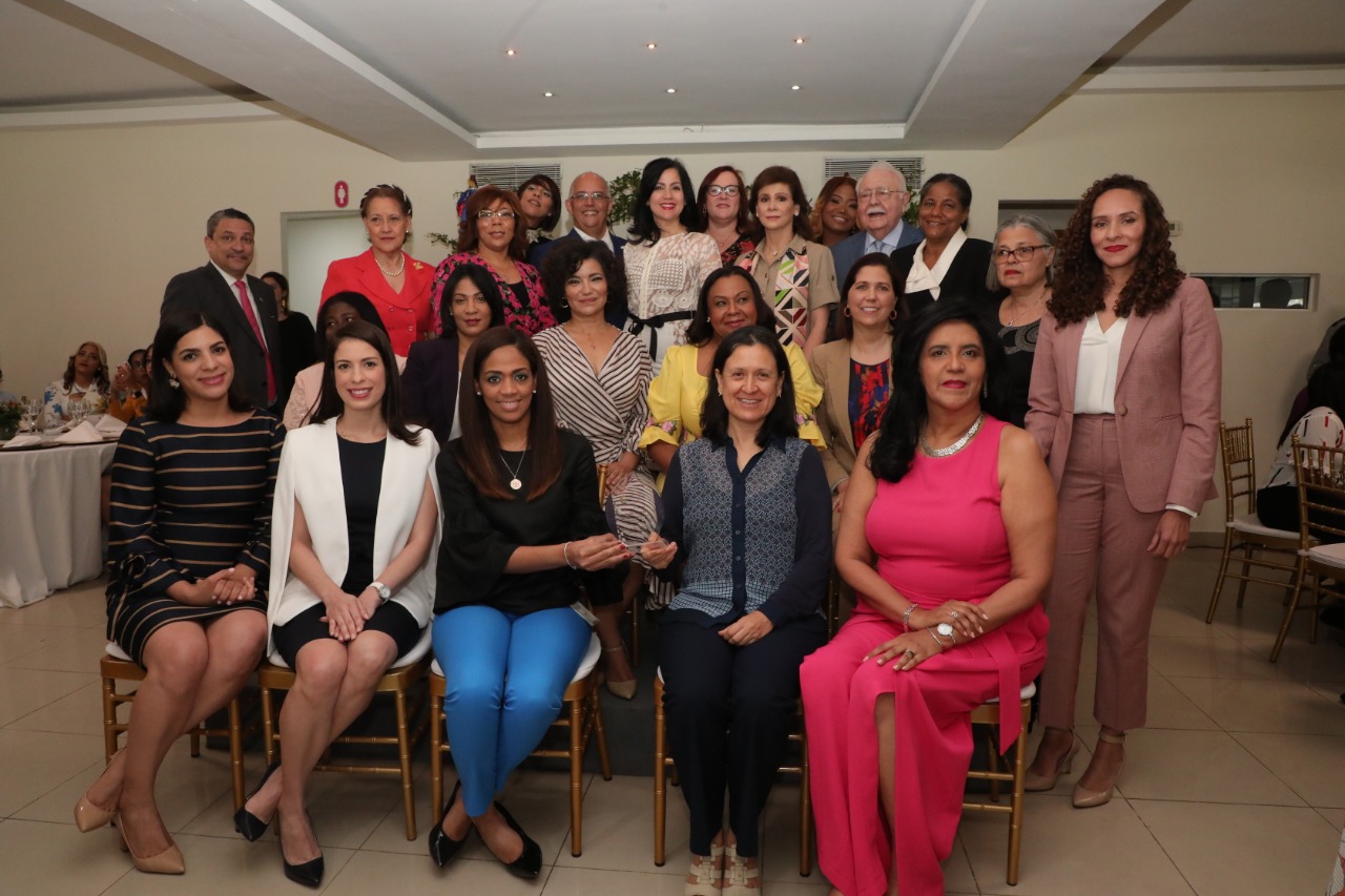 mujeres premiadas