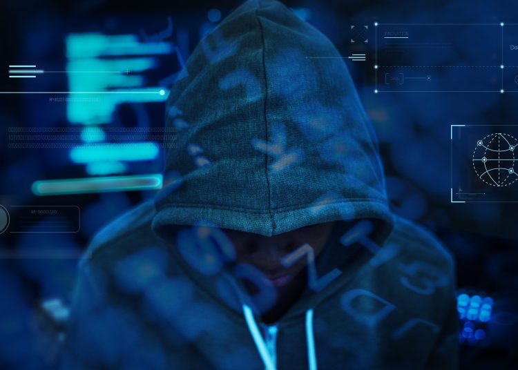 Este tipo de compromiso es especialmente peligroso porque aprovecha la confianza en las actualizaciones de software.