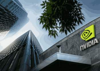 Nvidia lideró las ganancias tras presentar un nuevo chip para computadoras personales.