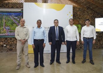 Nelson Bautista, Juan Arias, Fausto Ramírez, Juan Padilla y Alfredo García Besné.