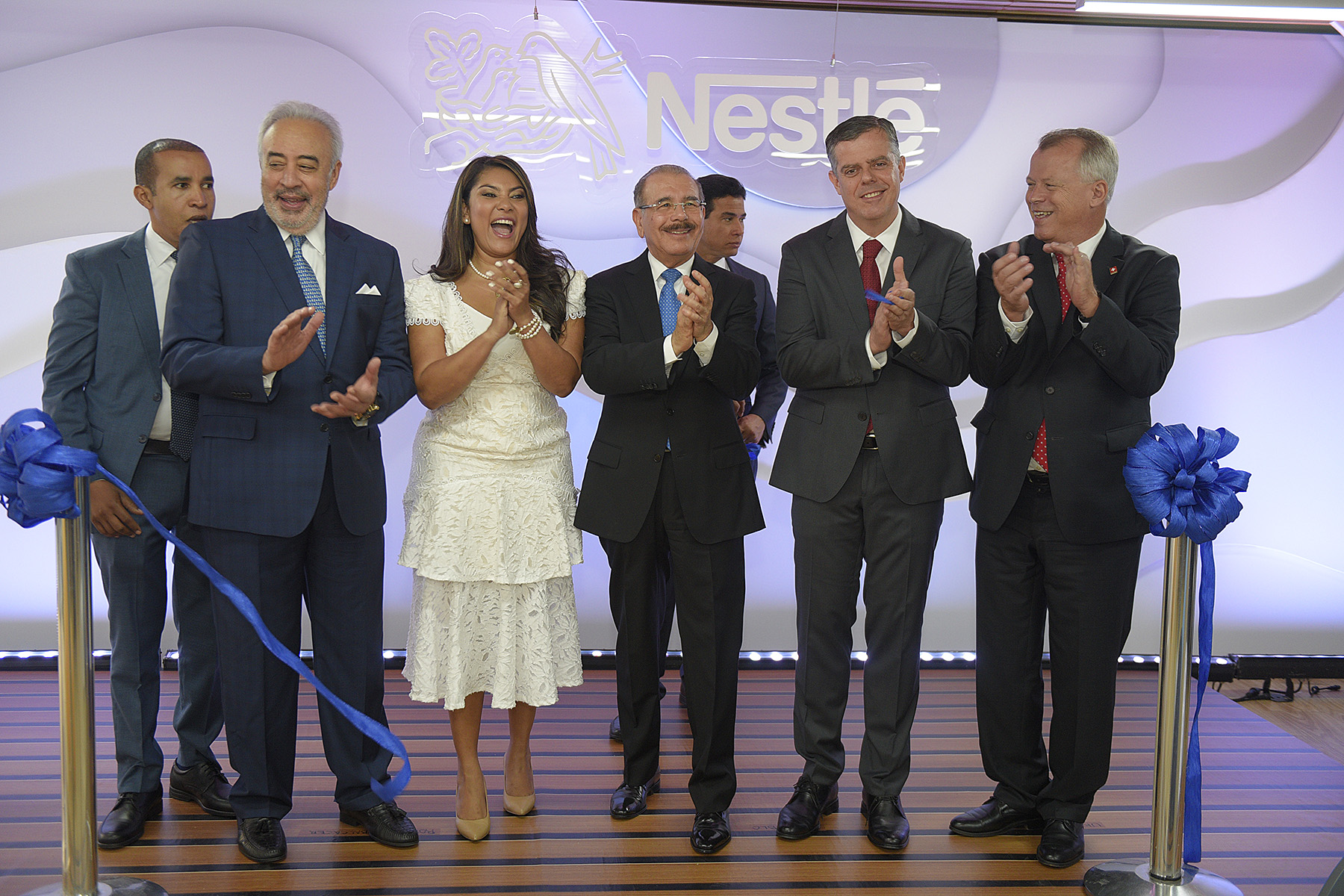 nestlé félix garcía, robiamny balcácer, danilo medina, pablo wiechers y robert schnider (1)