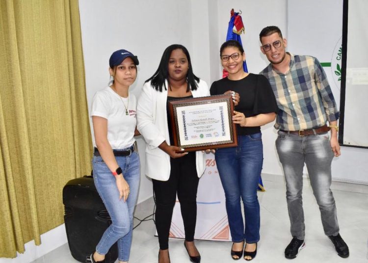 Norkelis Núñez, Katherine Antigua, Carleni Castro y Edwin Lazala.