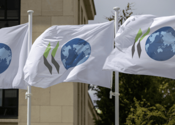 A nivel interanual el crecimiento del PIB de la zona fue del 1.8% en el segundo trimestre, mientras que la tasa interanual de los tres meses precedentes había sido del 1.7%.