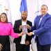 El acto de presentación de la Carta Compromiso al Ciudadano estuvo encabezado por la viceministra de servicios públicos del Ministerio de Administración Pública (MAP), Sheyla Castillo y el director del Organismo Dominicano de Acreditación (ODAC), Ángel David Taveras Difo.