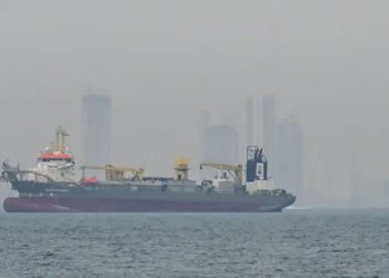 Irán lanzó ataques con 26 drones y 5 misiles balísticos a Kuwait, Emiratos Árabes Unidos, Baréin y Ormuz, según la Guardia Revolucionaria.