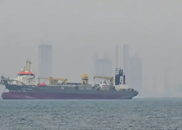 Irán lanzó ataques con 26 drones y 5 misiles balísticos a Kuwait, Emiratos Árabes Unidos, Baréin y Ormuz, según la Guardia Revolucionaria.