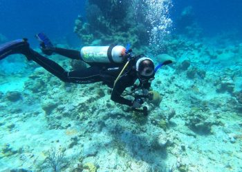 Omar Shamir Reynoso durante su práctica de buceo.  | Cortesía