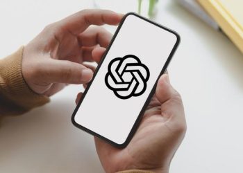 OpenAI ha experimentado un crecimiento en el uso de este servicio, alcanzando alrededor de 10 millones de usuarios suscritos a ChatGPT Plus a nivel global.