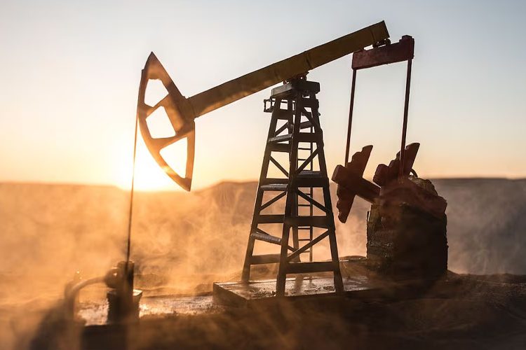 Existen los temores de que la escalada de tensiones en Oriente Medio afecte a los suministros petrolíferos de la región.