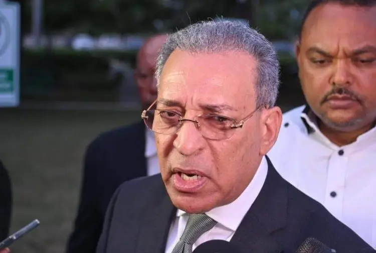 Al acudir al velatorio de Eduardo Guarionex Estrella, hijo del ministro de Obras Públicas, Eduardo Estrella, el geólogo lamentó la pérdida de tantas vidas en la tragedia del Jet Set.