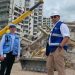 De León y Castillo observaron el colapso total de edificios residenciales y conversaron con sobrevivientes que narraron cómo las estructuras se desplomaron en apenas segundos.