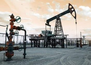 En otros mercados, los contratos de gas natural para entrega en julio cayeron este lunes a US$2.78 por mil pies cúbicos, y los de gasolina con vencimiento el mismo mes subieron a US$2.44 el galón.