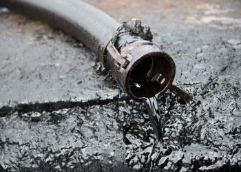 La OPEP+ ha relajado sus recortes de producción.