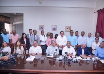 Pablo Ulloa, en su calidad de Defensor del Pueblo, asumirá el rol de portavoz oficial de las negociaciones.