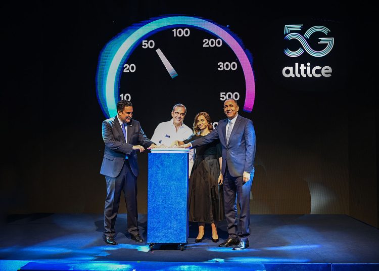 Danilo Ginebra, Luis Abinader Corona, Ana Figueiredo y Nelson Arroyo.