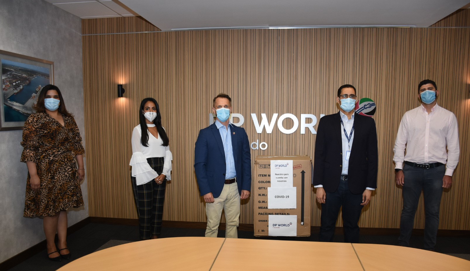 Dp World Caucedo Dona Ventiladores A La Comision De Alto Nivel Para La Prevencion Y El Control Del Coronavirus