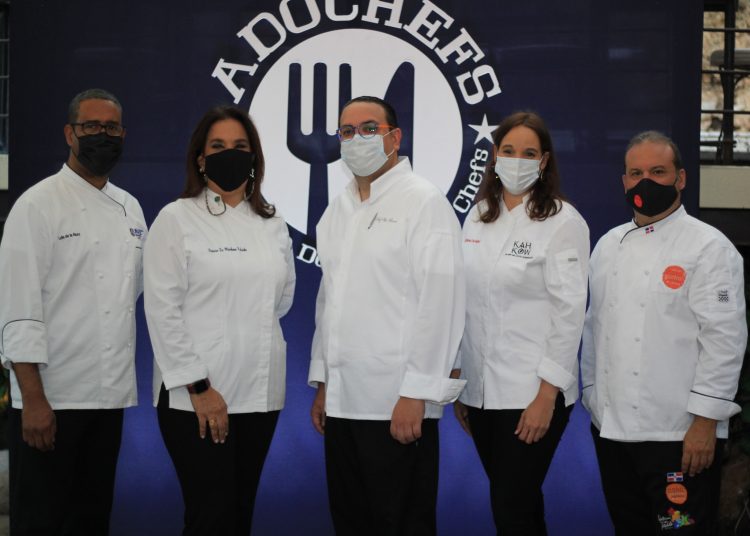 Luis de la Nuez, Patricia De Marchena, Alejandro Abreu, Elaine de Windt y Leandro Diaz.