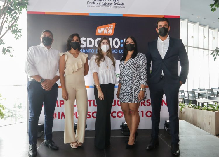 Samuel Núñez, Karla Martin, María Alejandra Antuñano, Marlenny Peña y Modesto Reyes.