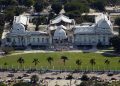 Desde el terremoto de 2010, las autoridades ni siquiera han construido un palacio presidencial nuevo.