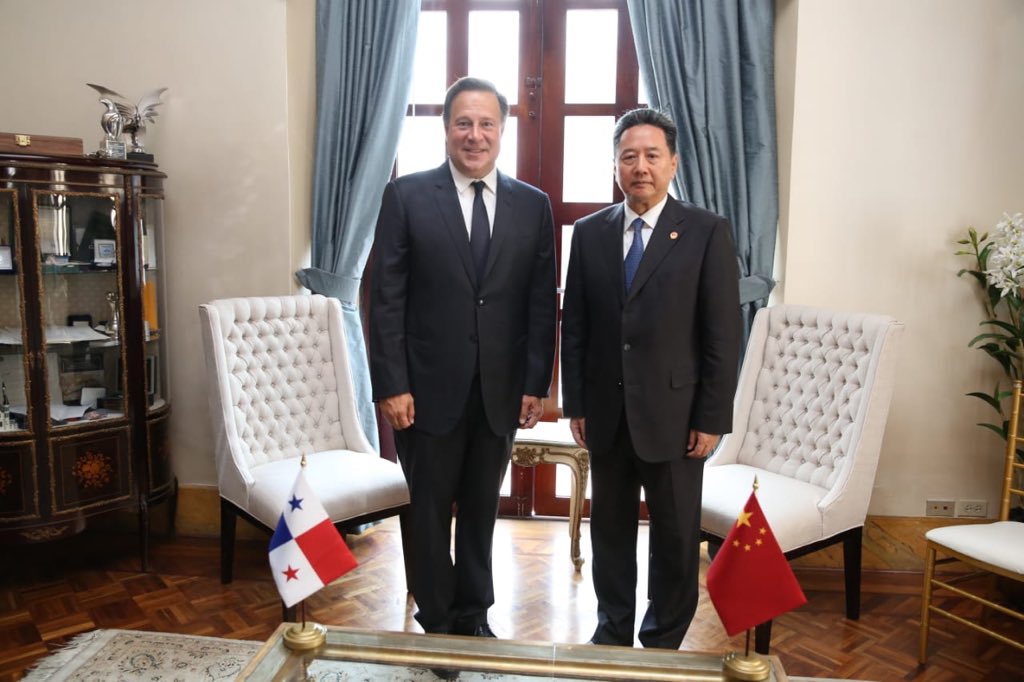(panamá)juan carlos varela y li xiaopeng